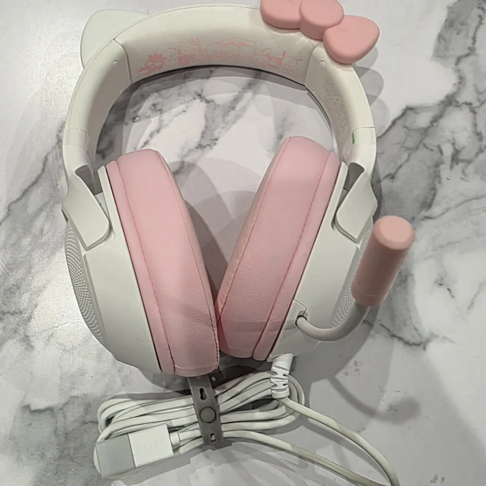 Razer Kraken Kitty V2 Hello Kitty Pink & White Gaming Headset